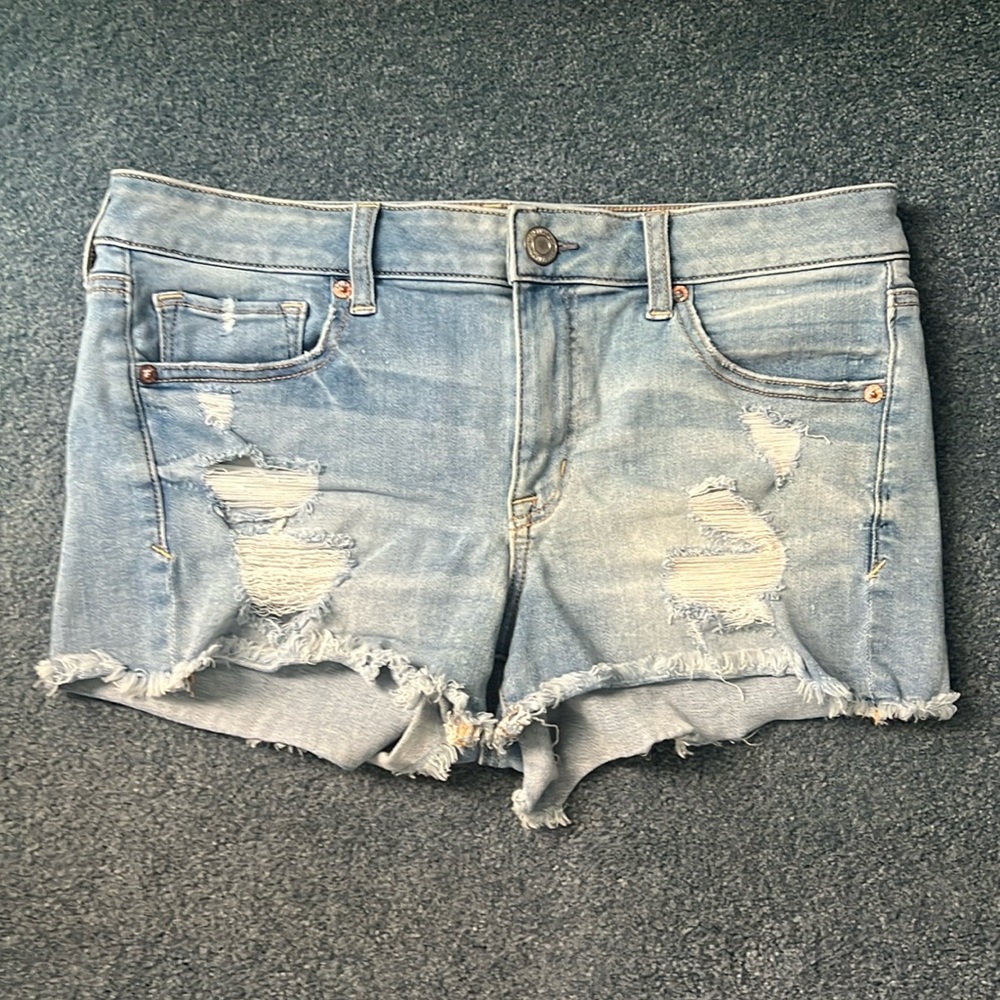 American Eagle Shortie Jean Shorts. Next Level Stretch X. Size 12.